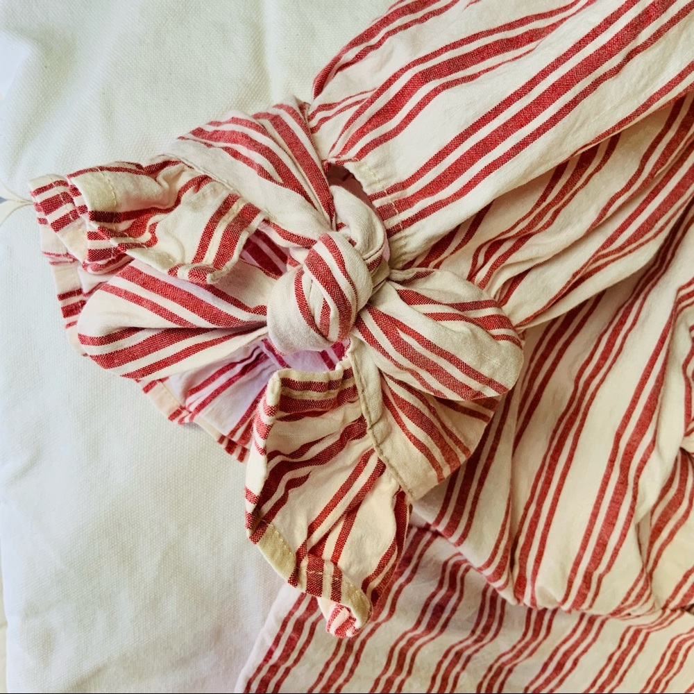 Stone Cold Fox Striped Sweet Heart Crop Top - Picture 8 of 13
